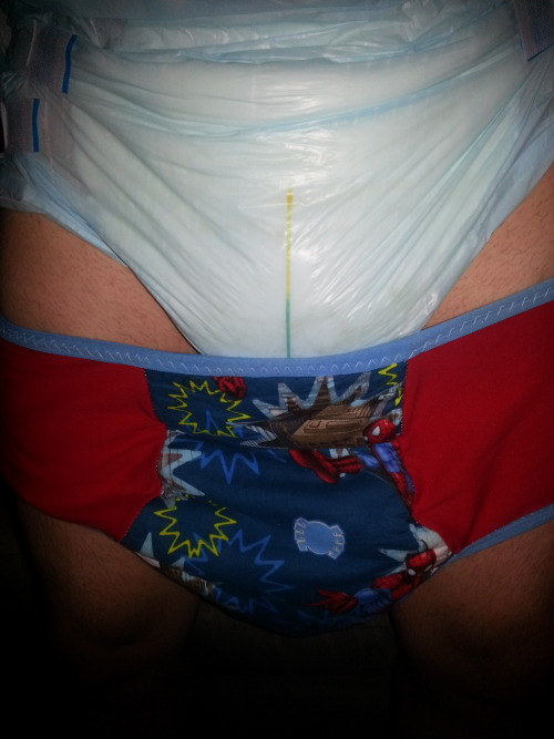 thelatentboy:  I’m Peter Parker at work, but when I get home I’m Spidey…padded ;)