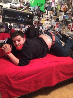 tiedupinthecloset:  I left my roommate restrained and gagged