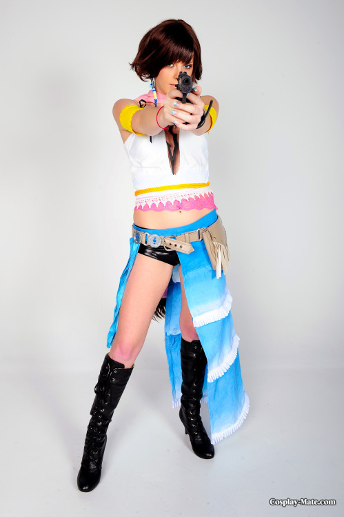 That yuna costume was made by a etsy artist and it really come out well and with all the small accessories. Some time I have to hire people to help me with the costumes since it a lot of work to have 4 costumes ready every month :)