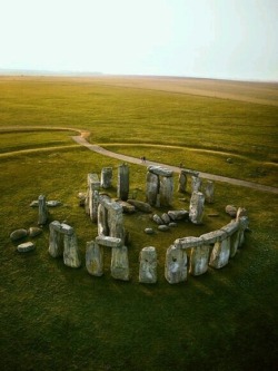 ritualcandles:  Stonehenge  i need this in my life