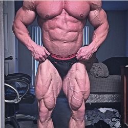 bodybuilders-are-hot:  Aaron Clark