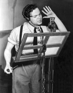 fuckyeahhistorycrushes:  Orson Welles. Director and star of Citizen