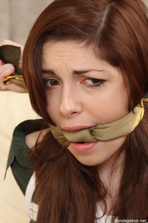 mmpphhmmpphh:Scarf gagged