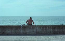 a-la-recherche:  Biarritz, mai 2016Canon EOS 3000, Kodak Portra