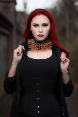 gothicandamazing:    Model: RevenaPhotographer: GoldfinchCollar: