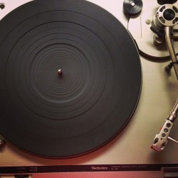 vinylfy:  @xmissycupcakesx ‘s Technics SL-B2 #vinyl #vinil