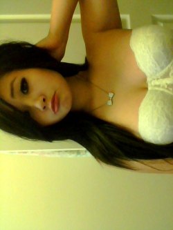 fuckyeahhsexyasians:  www.anabellle.tumblr.com