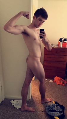 hot-men-of-reddit:  I’ve been working on my body. via /r/ladybonersgw