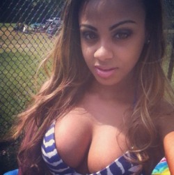 jaiking:  mannypakbeloud:  Analicia❤