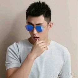 caothuhuong:  Huang JingYu Cr: on pic 