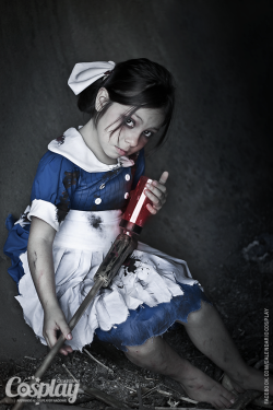 thecyberwolf:  Bioshock Cosplay - Big Sister &amp; Little Sister by Angela Bermudez - Tumblr - Facebook 