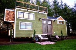 tinyhousetown:Tiny Craftsman Home