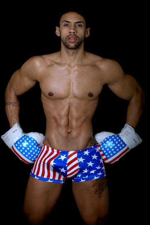 headmandream:  Jay Alexander  Model from New York, New York, US  Born in 1985, NYfollow for more http://headmandream.tumblr.com/