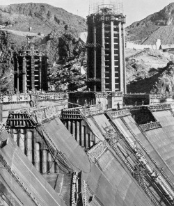 rocketumbl:  Hoover Dam 