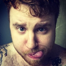 legacy-and-ploy:  Cheeky post shower selfie… #gay #gayginger