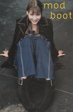 justseventeen:  November 1993. ‘With her 1970s-London-style