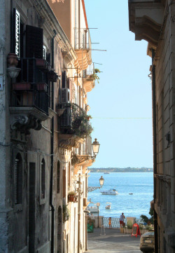 j-m3s:  siracusa (by laura.foto) 