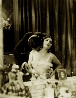 carolathhabsburg:  A hot pre code scene with Pola Negri. I love