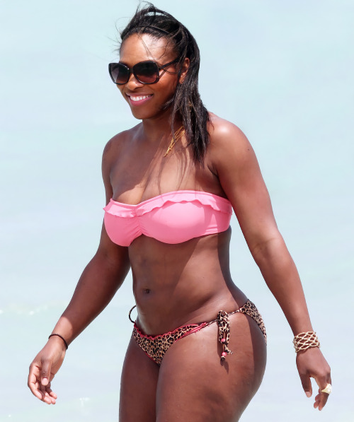 la-venere-nera:  Serena Williams in Miami: unedited photos (April