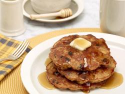 foodnetwork:  Recipe of the Day: Rachael’s Oatmeal Cookie Pancakes
