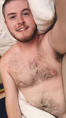 biboysandbears:  jellybiscuit:  i need a cuddle buddy who wants