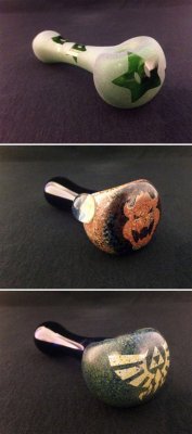 dorkly:  Gaming Themed Glass Pipes from IllustratedSquare  Pro