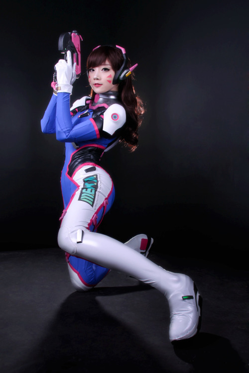 overbutts:  D.Va Cosplay