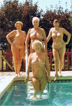 ffron81:  My Grandmother has the best pool parties. Just me and