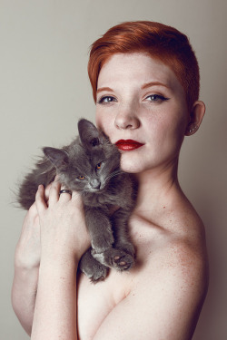 i-see-red-and-i-love-it:  Freckles & Fur by Olivia Kirsten