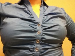 bisubmission:  I love the way this shirt makes my boobs look.