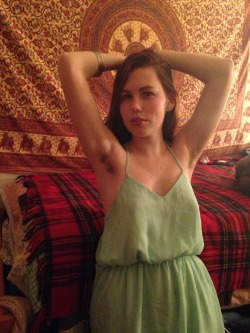 tatianasana:  Armpit hair has finally grown out 