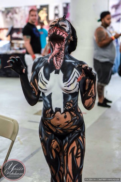 k-thai:  dink-182:  cazlamic:  assvssin:  YOOOO! best Venom cosplay.