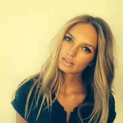 violentmovement:  Romee Strijdhttp://instagram.com/romeestrijd