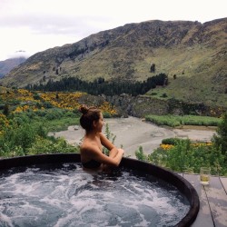 clubfauna:  Bit of a post-race treat for the legs enjoying Queenstown’s