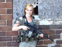 girlandguns:  Girl With Gun  follow me at : http://girlandguns.tumblr.com/