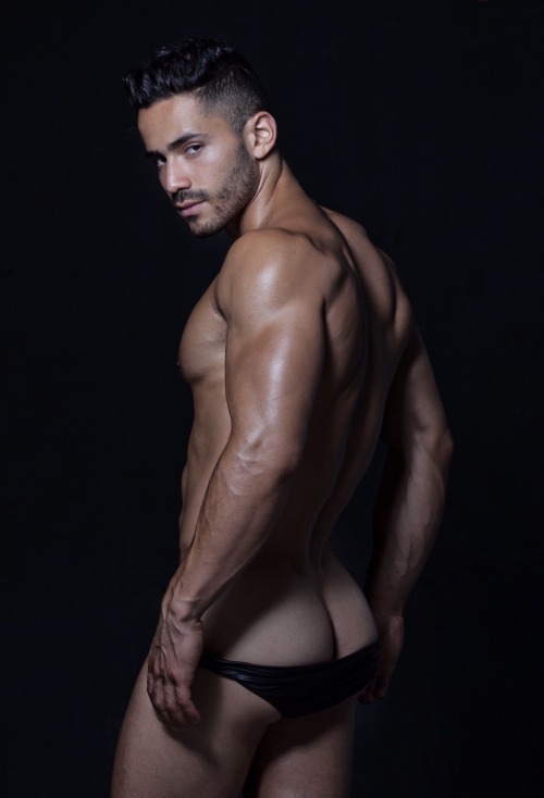 dobrahreloaded:    David Ramirez by Joan Crisol  