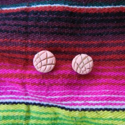 crystalgalindoart:  shop-vela-negra:Conchita Earrings 