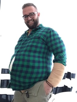 thehungery:  Chubby hipster. Happy Halloween!