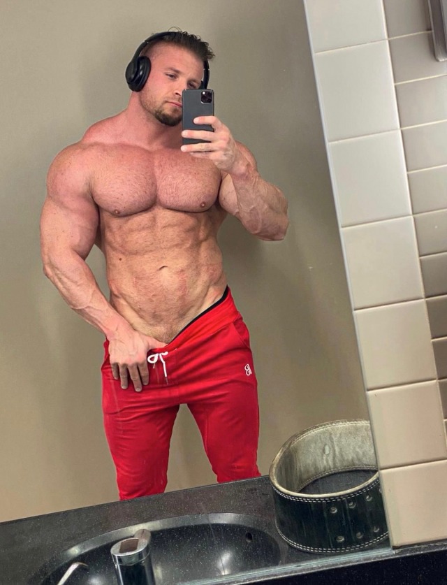 hotguysforyou2128: