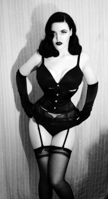 bonjourlecorset:  Bonjour le corset  See other corsets on your