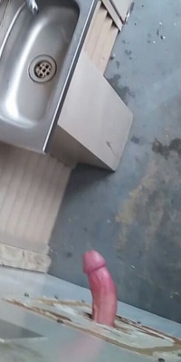 rustycruiser:  Gloryhole  fun