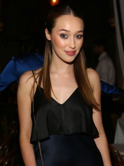 breathtakingwomen:  Alycia Debnam-Carey at the DVF Dinner, Los