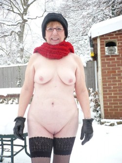 Cute looking granny showing her shaved cunt in the snow…Meet