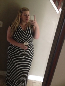 plus-size-barbiee:  Maxi dresses & wine: the summer combo