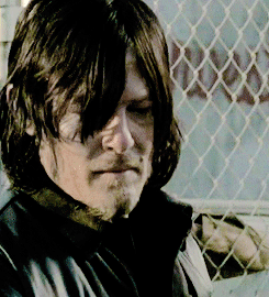 fuckyeahthewalkindead:  He [Daryl] knows who Morgan is; Rick