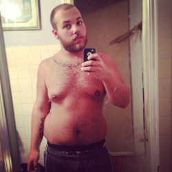 numbmypain:  I’m curvy.