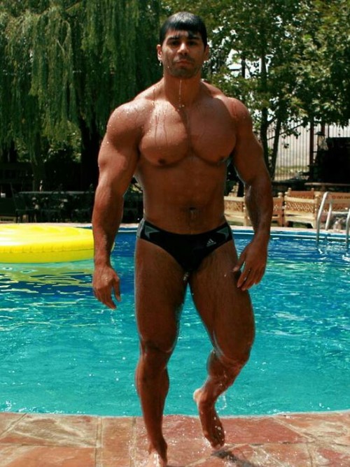 proudbulge:  Follow me on Twitter to see more of my posts: https://twitter.com/BulgeProud