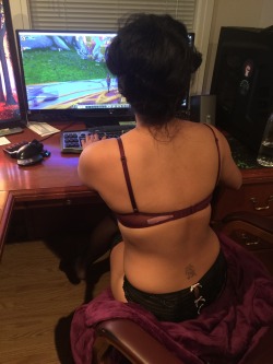 Asian wife dressed to play wow. I’m a lucky man.