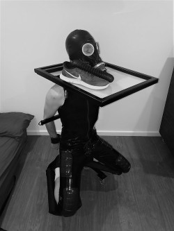 mega-kink:creating objects with my new bondage table