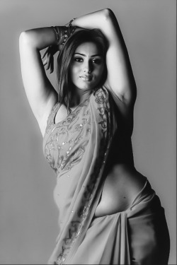 lustrousladies:  Namitha Kapoor